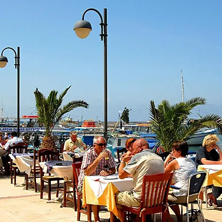 Schoenes Ferienhaus Mit Balkon In Chrysochous 펜션 폴리스