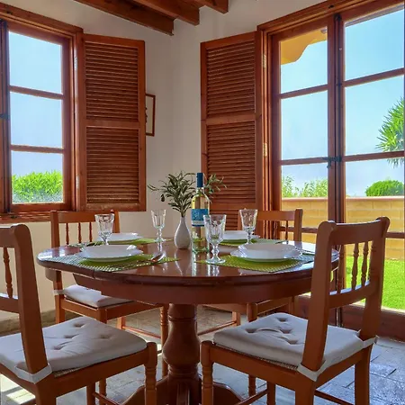 Schoenes Ferienhaus Mit Balkon In Chrysochous * 폴리스