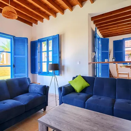 Schoenes Ferienhaus Mit Balkon In Chrysochous